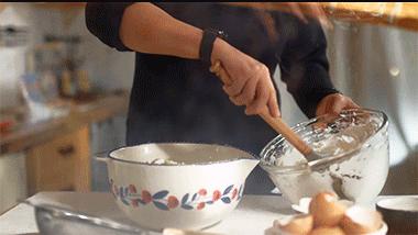 电饭煲生存指南，一键做一只番茄饭+蜜汁鸡翅+香软蛋糕