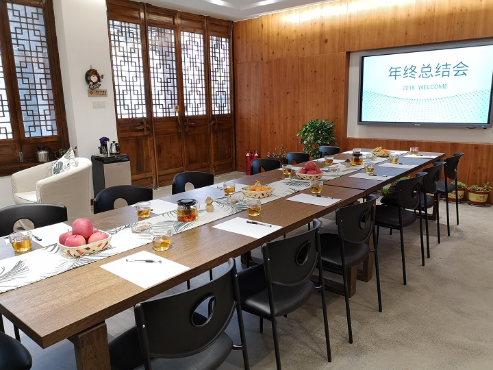 来袁家村花田月下住民宿，咥陕西美食、泡酒吧，逛民俗！