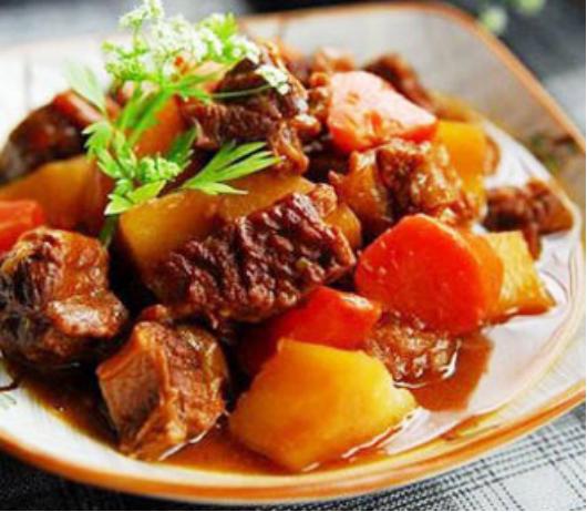 进阶“花样厨娘”用电饭煲偷懒“一锅炖”拥抱端午小长假