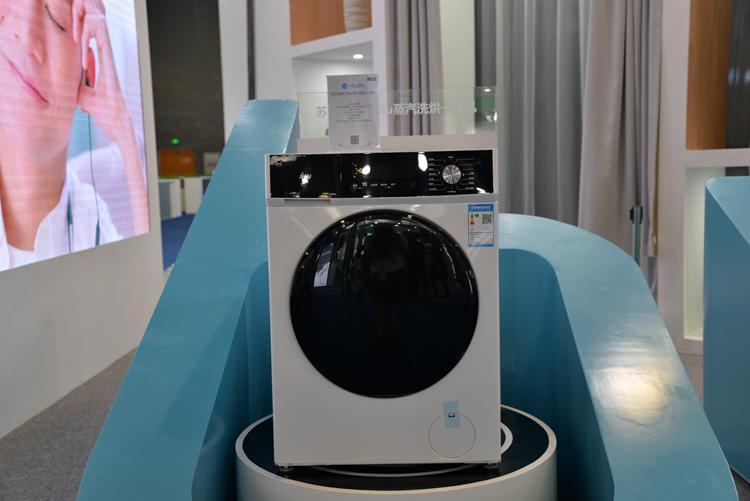 CEChina2019|构建开放智能生态圈：苏宁展示旗下极物智能设备