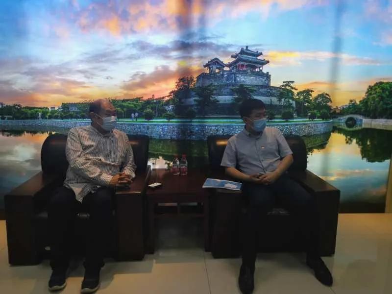 丛台区领导王立伟、刘长珍会见中国教学仪器设备有限公司副总经理望东、市场总监郑牧一行