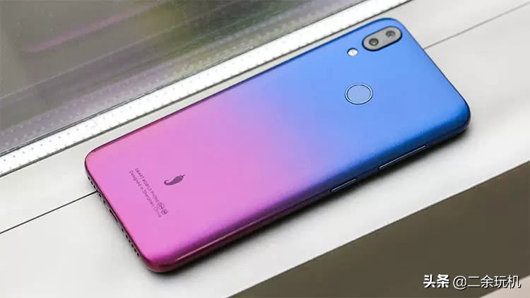 特价双曲面屏手机69元,网售1399元大屏6g256g曲面手机