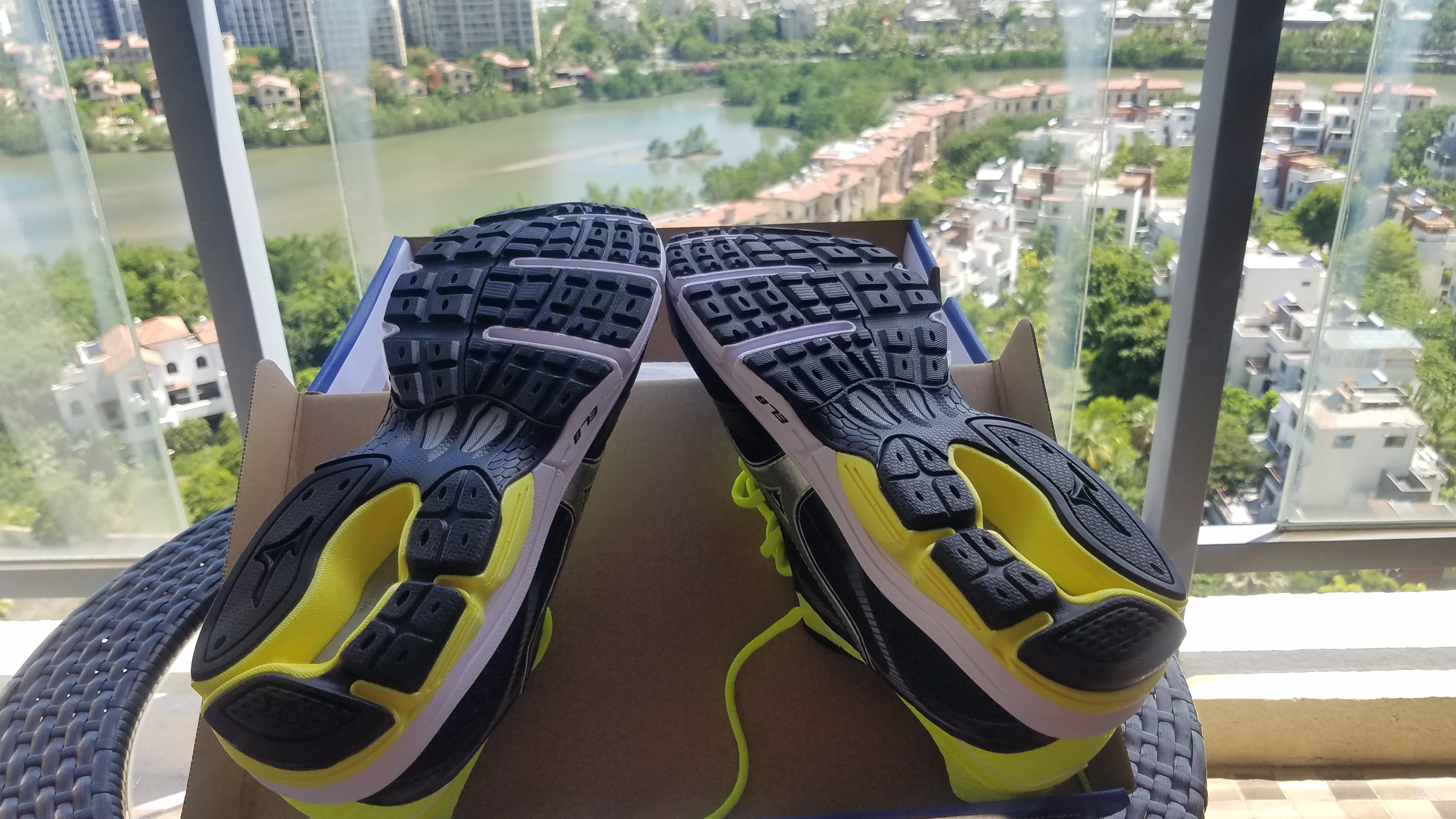 美津浓跑步鞋好不好,美津浓最透气的跑步鞋