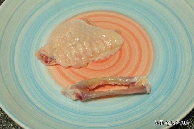 鸡翅炒饭家常做法,蛋炒饭加鸡翅