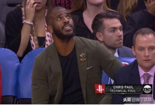 关键三分封盖巅峰哈登逆转火箭,哈登3分线犯规