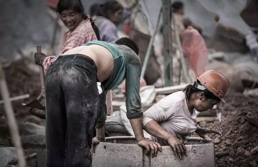 月薪3000回家过年状态,年薪3万不敢回家过年