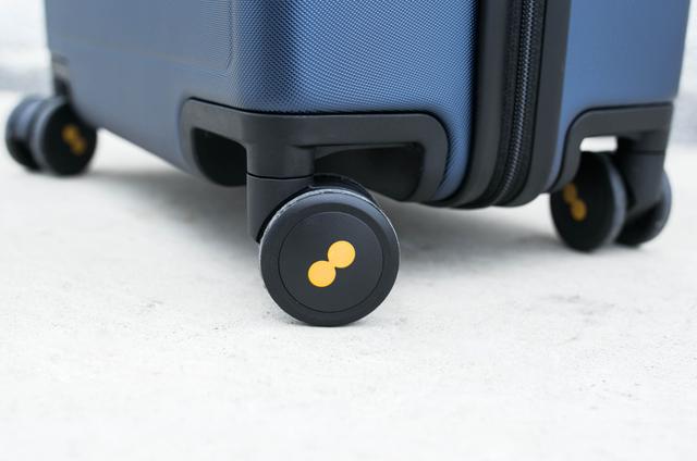 地平线8号旅行者系列旅行箱24英寸,地平线8号旅行箱