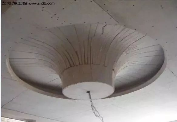 轻钢龙骨石膏板造型吊顶施工视频,石膏板天花吊顶施工全过程