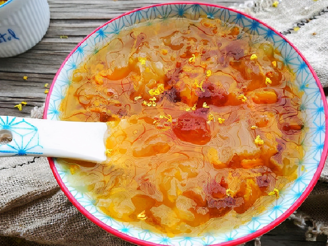 5月早餐银耳和什么搭最有营养,银耳夏天搭配什么好吃又营养