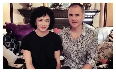 53岁金星最近照,50岁金星素颜照曝光简直不敢直视