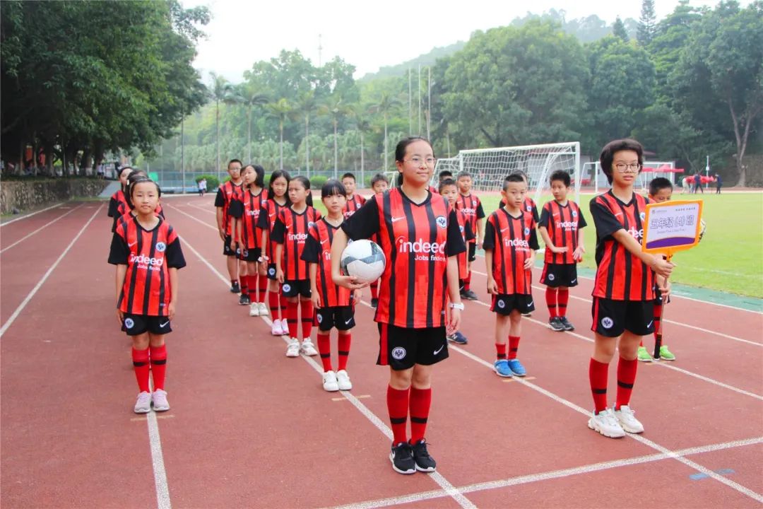 校园足球点燃绿茵梦想,校园足球联赛拉开序幕