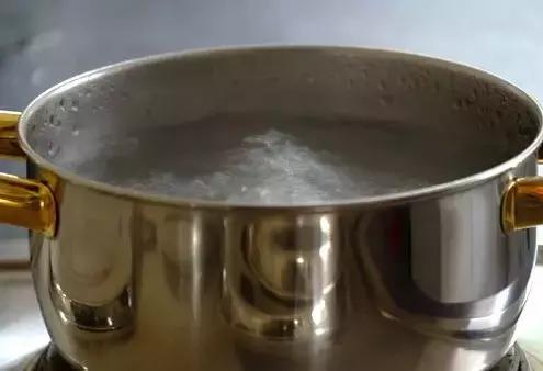 铁锅不粘锅不锈钢锅正确用法在此,铁锅不粘锅不锈钢锅哪种油烟少