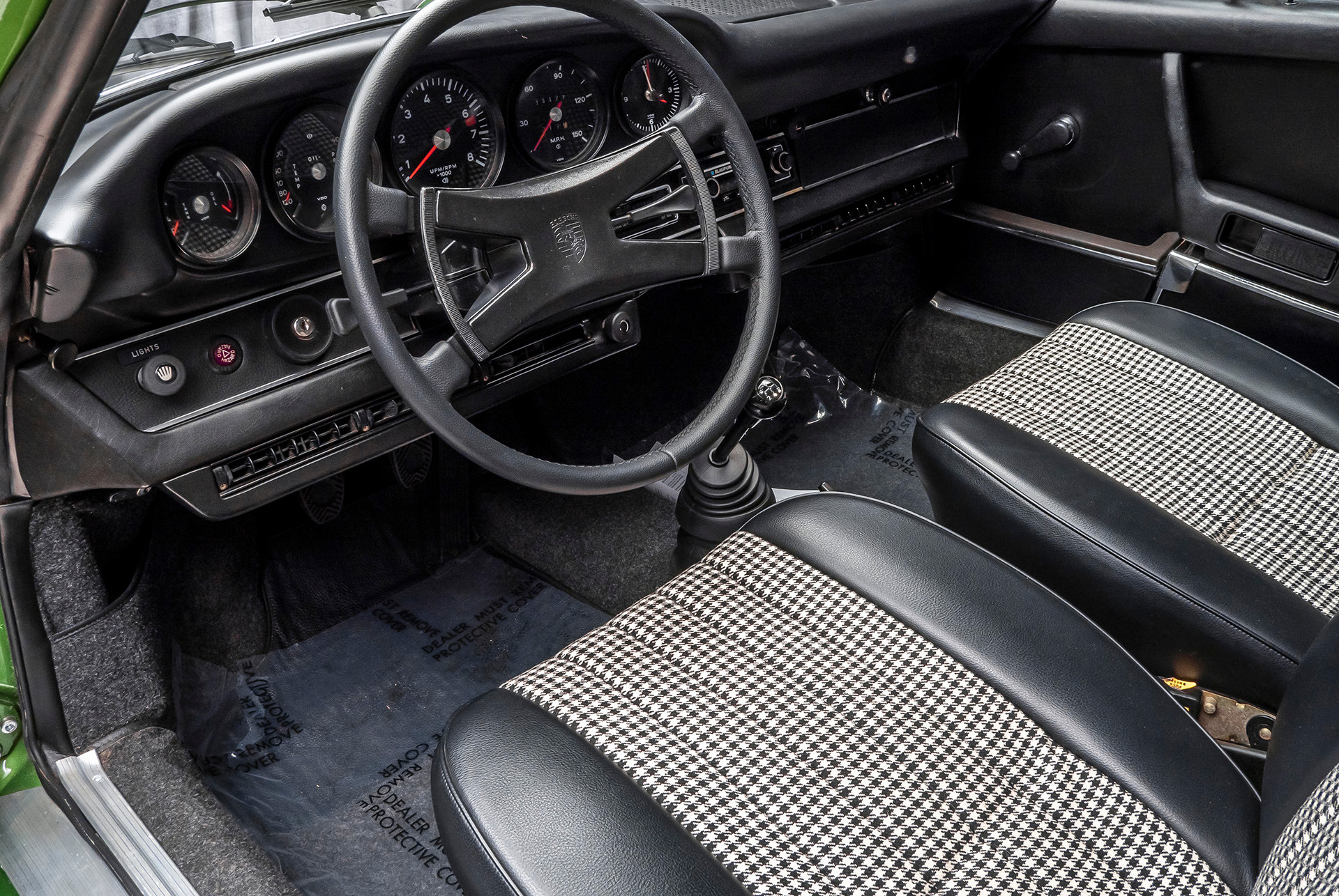 保时捷911与718跑车的区别,保时捷911turbos992敞篷跑车