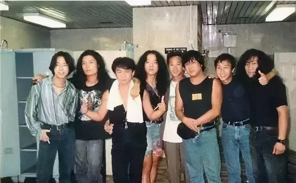 黄家驹低谷时期的灰色轨迹,黄家驹早期辛酸史