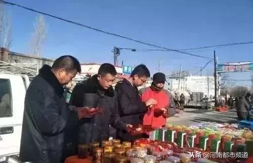 农村赶集假冒伪劣产品推销,农村大集卖假货被抓