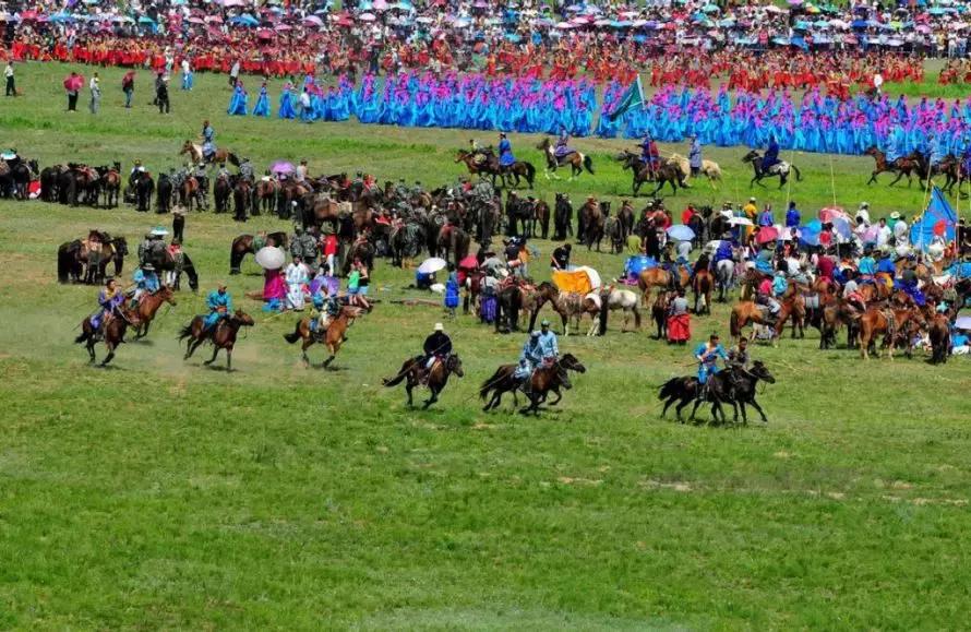 我们如何用半年时间，梳理出百年武汉赛马史？