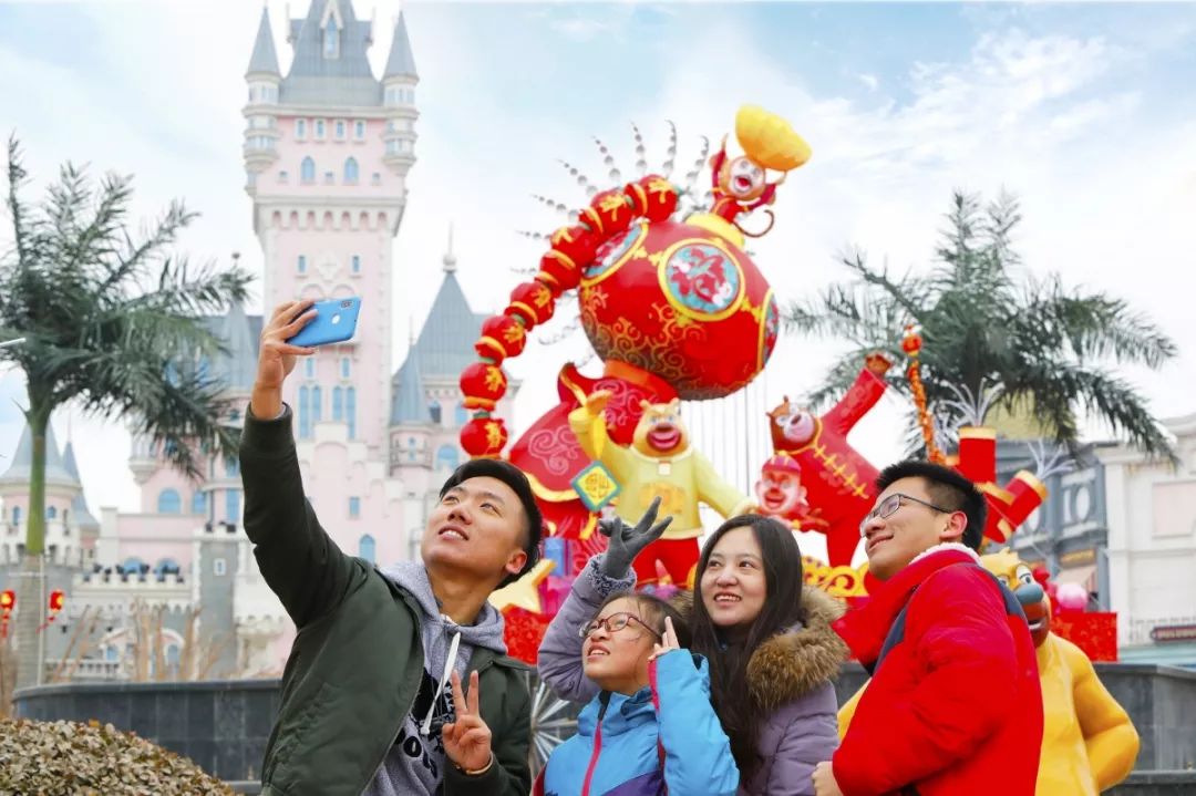 新年团圆好去处方特欢乐趣赏灯,美好假期去方特惊艳你的假期时光