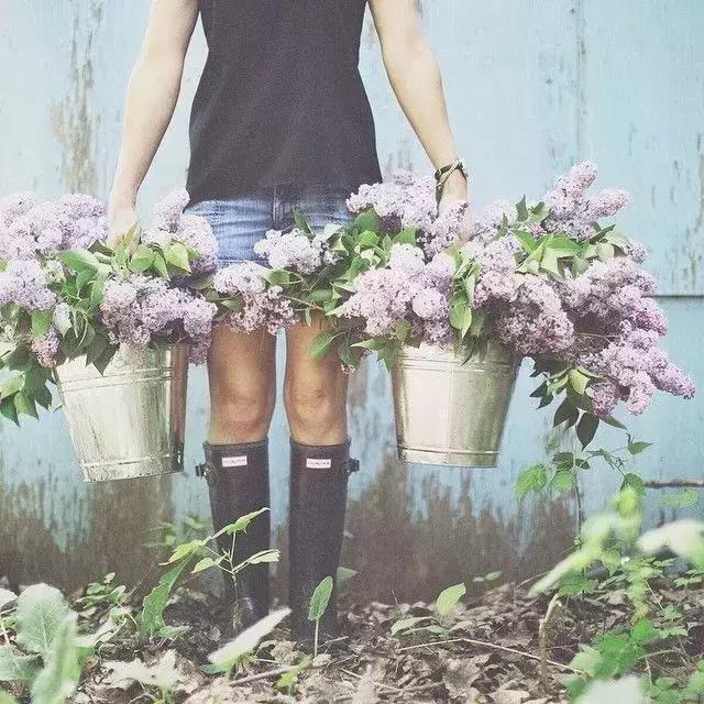 开一个花店大概能挣多少钱,成都开花店一个月能挣多少钱