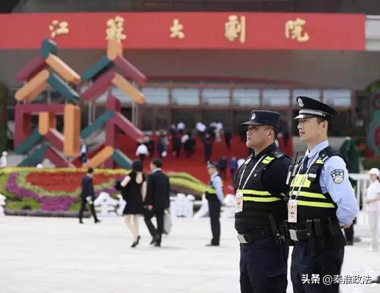 “你守着工作，我守着你！”双警情侣最美情话霸屏朋友圈