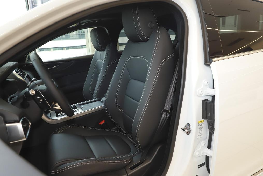 捷豹xel前脸发光小豹子,捷豹2019款xel所有功能介绍