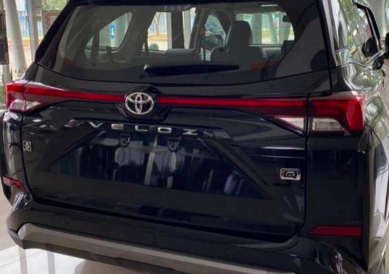 低价丰田mpv,丰田廉价版mpv中型中配多少钱落地