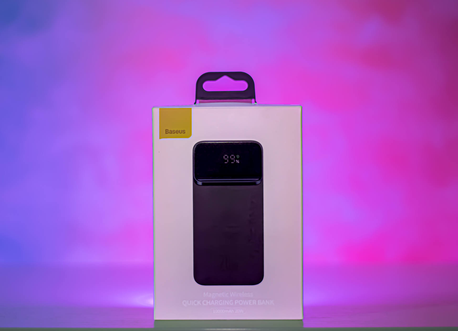 倍思磁吸无线充电宝20w快充专用,买倍思还是买绿联的磁吸充电宝