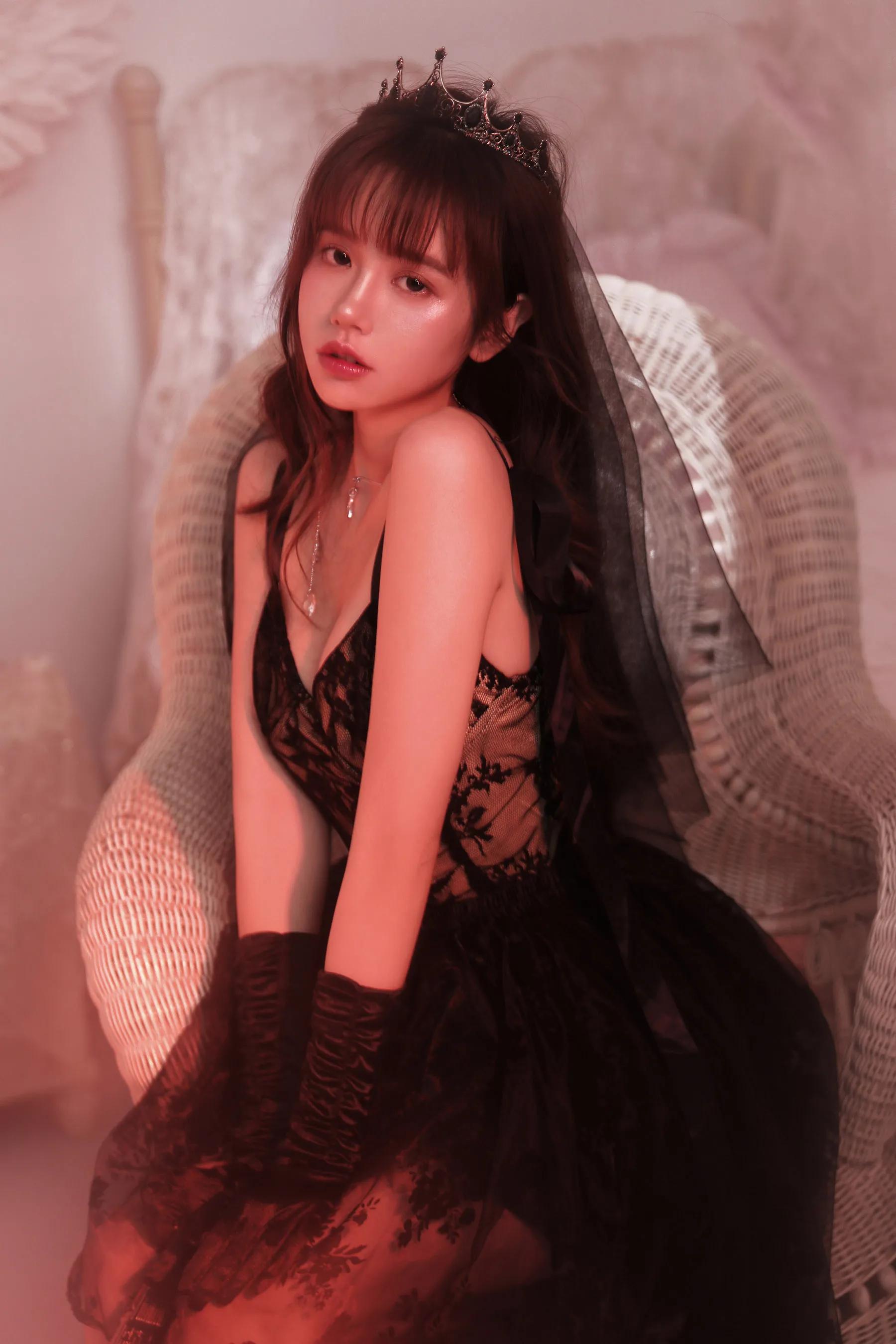 高级暗黑写真美女壁纸,成熟御姐风美女壁纸