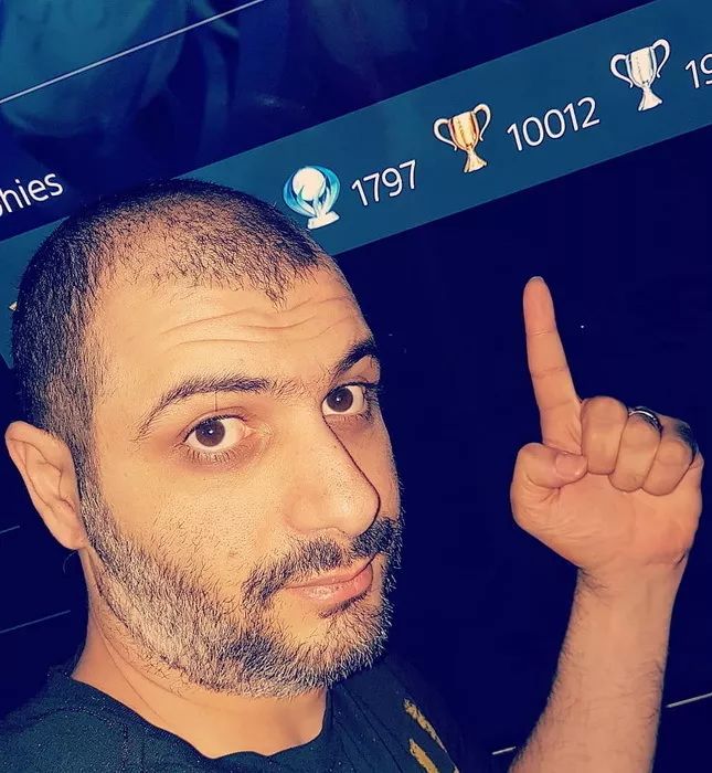 我花了9块钱，和一个肥宅共度了三天三夜