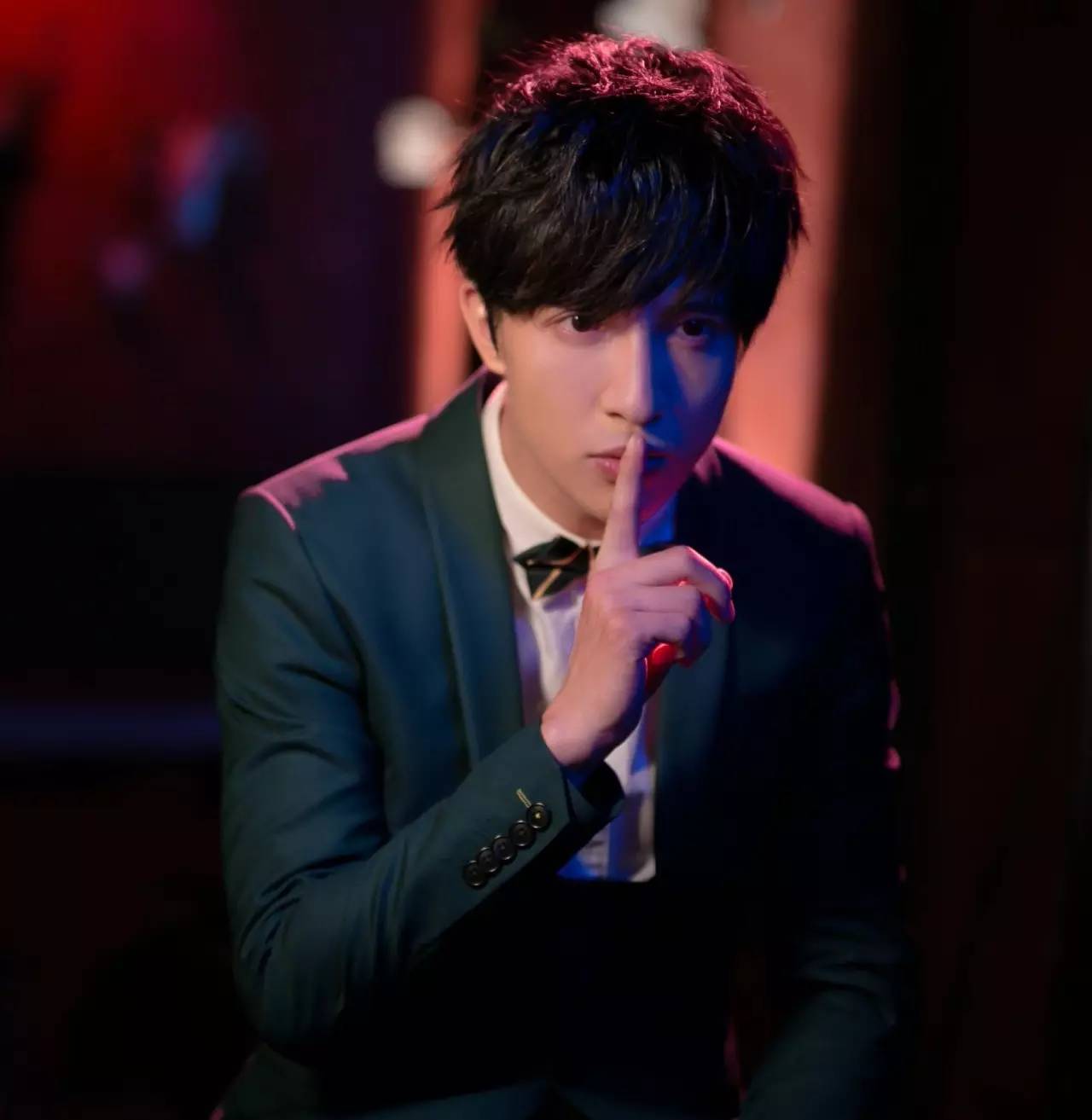 抖音一哥黎某人跳槽*牙虎**，薛之谦：我再看你玩一局就睡