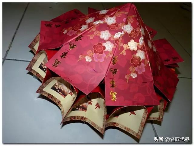 猪年手工制作纸灯笼,大红灯笼手工制作简约过年