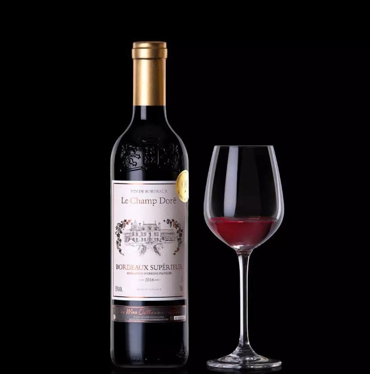 酒经沙场的大牛推荐，春节家宴喝什么酒，白的居多红的不多