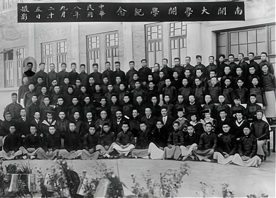 他是南开大学创始人，恩泽万千学子，去世后只留下6元7角的遗产