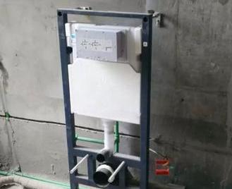 卫生间悬挂式马桶靠墙效果图,卫生间马桶上方怎么装修最合适