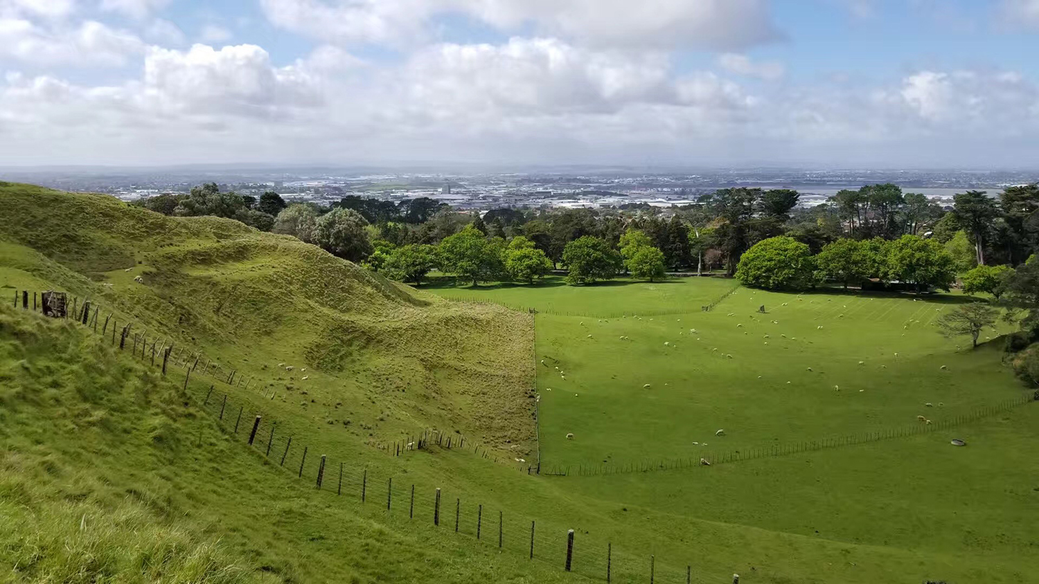 在绿色山谷里的英伦名校——凯特汉姆学校