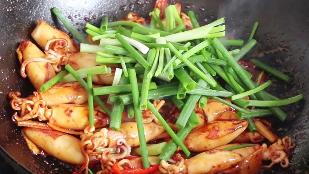 鱿鱼仔的做法香辣,香辣鱿鱼仔的正宗做法