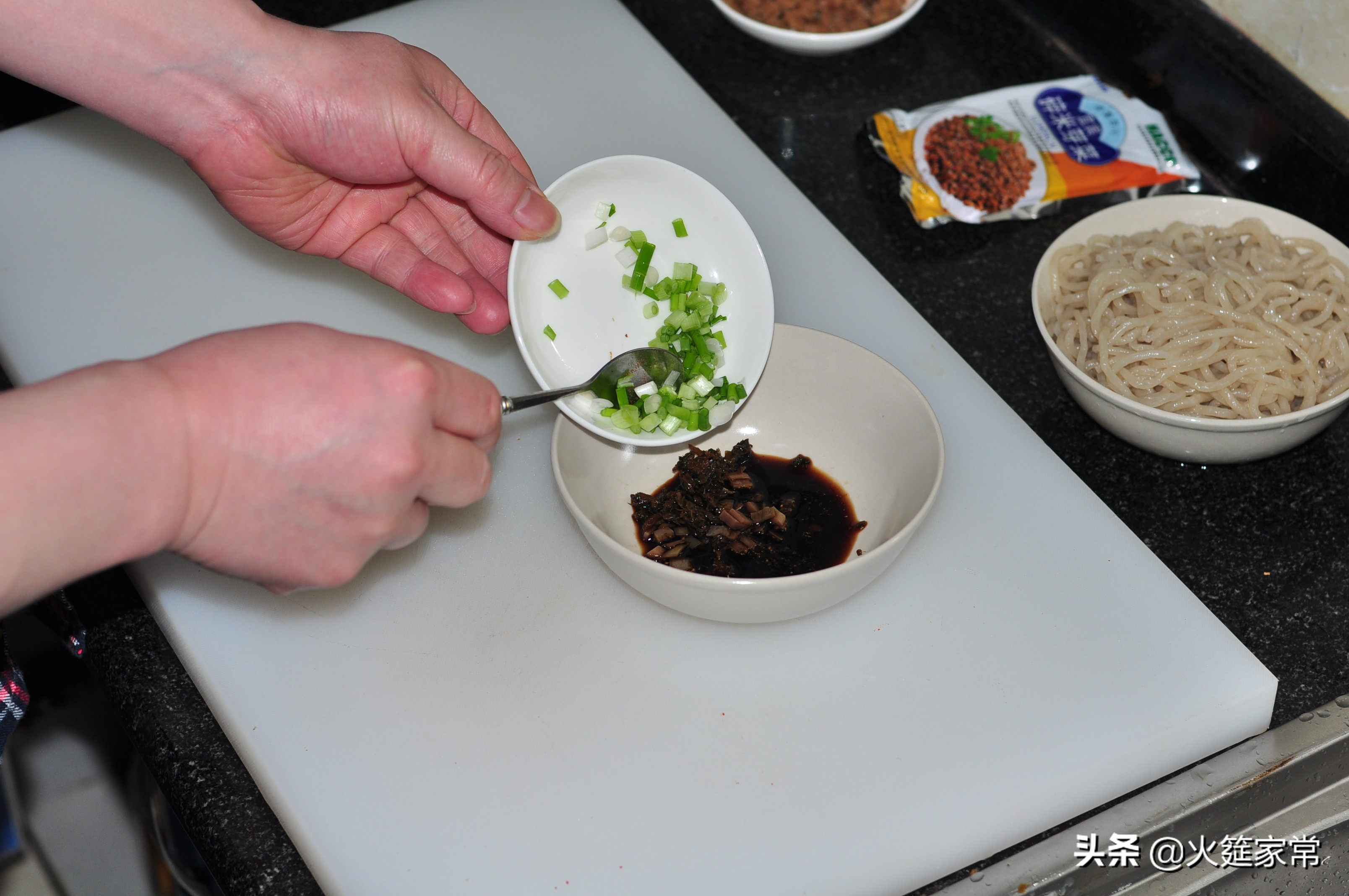 用最简单的材料做酸辣粉,香喷喷酸辣粉