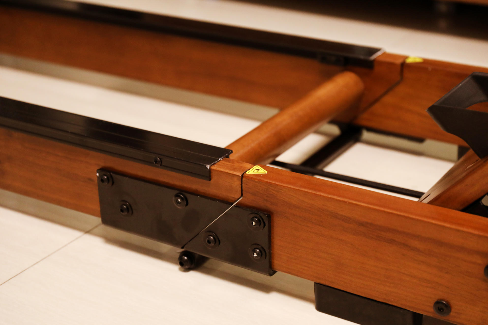 划船机30分钟燃脂训练方法,水阻划船机初学者应该怎么选择