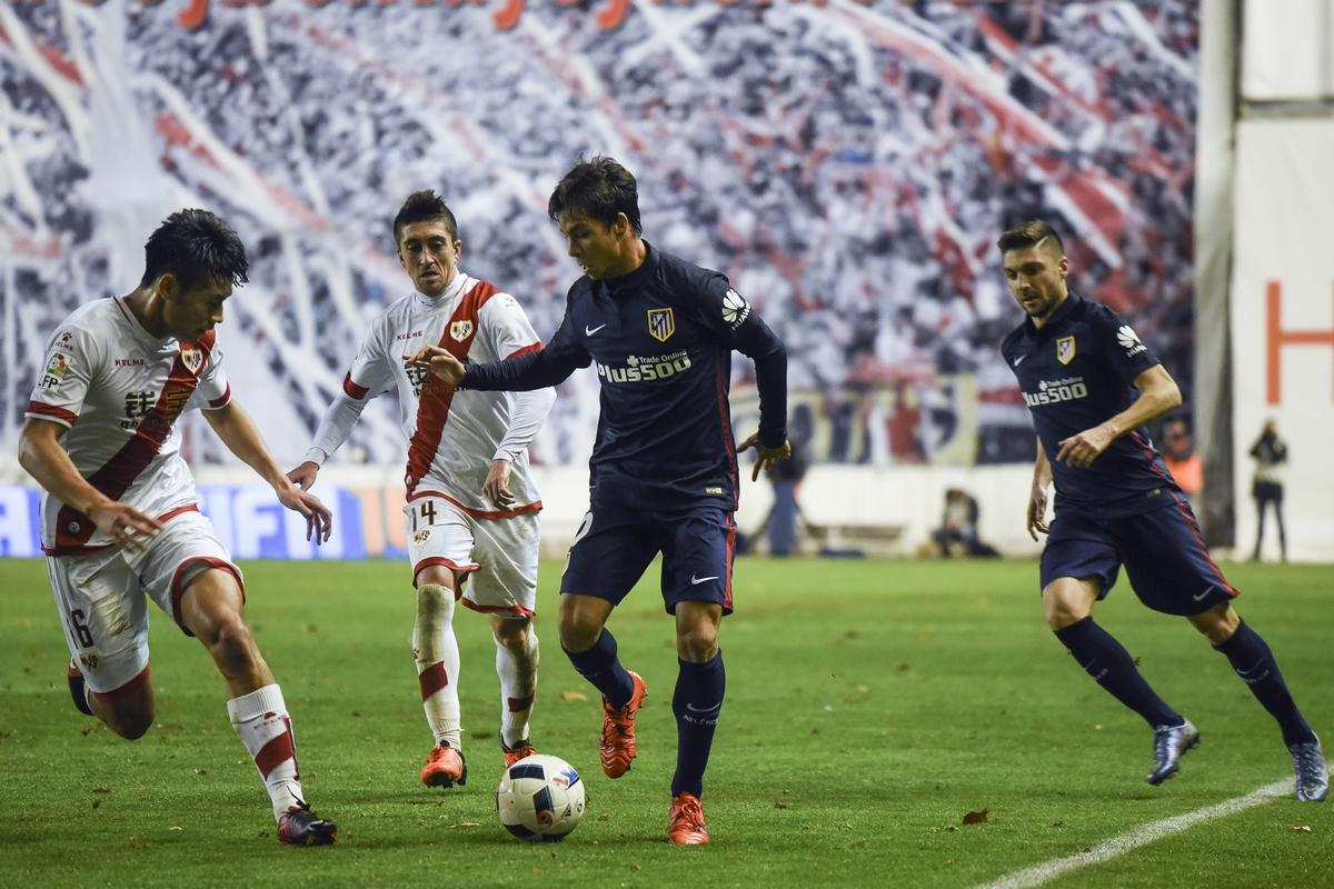 锁上门了为什么外面一推就开,锁上门以后一拉又开了是什么毛病