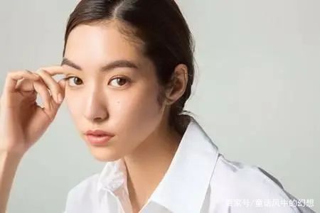 女生脸肿的原因,如何解决早上起来脸肿