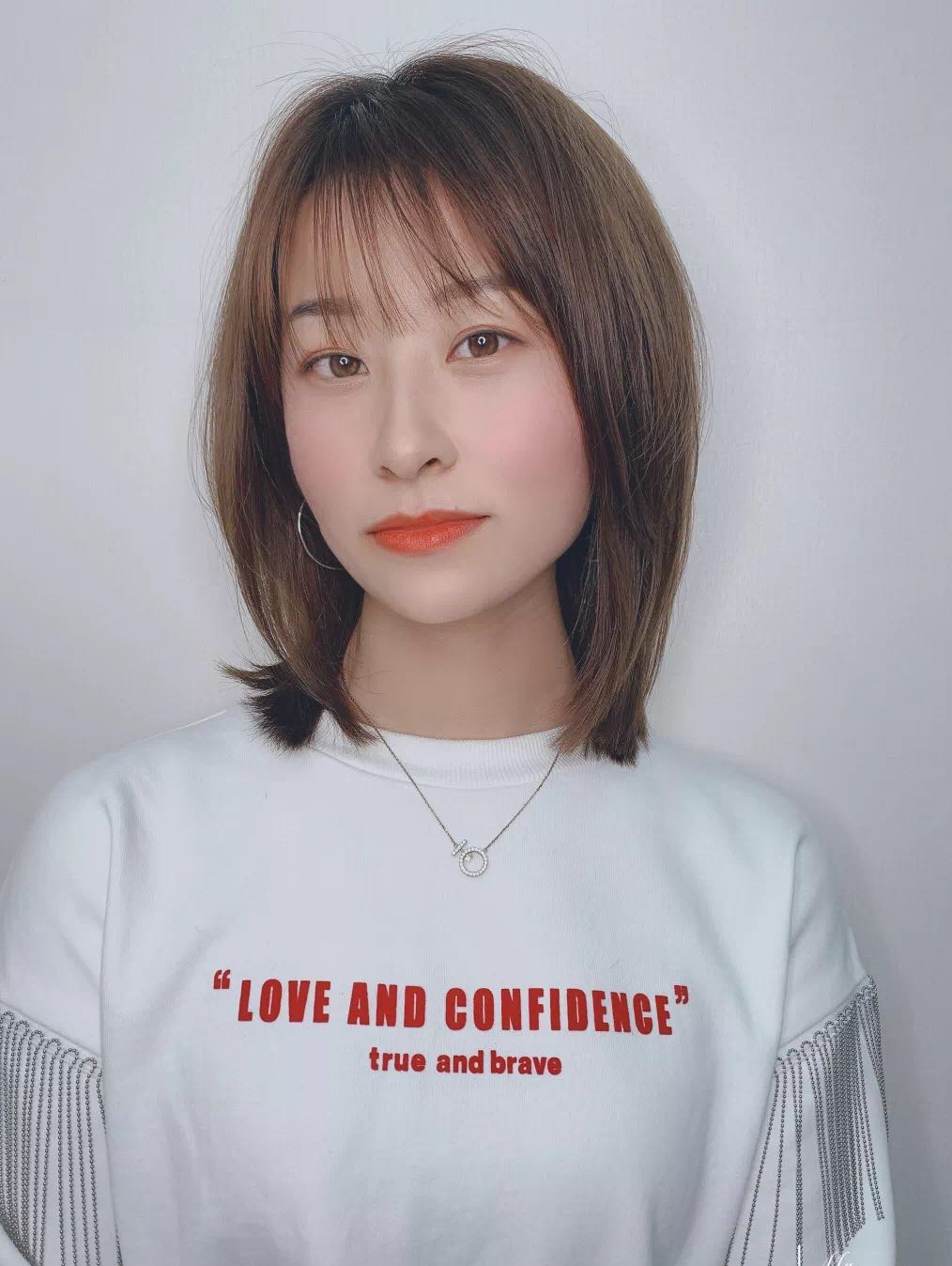 各种显脸小的刘海发型,小脸适合的刘海发型新手自剪