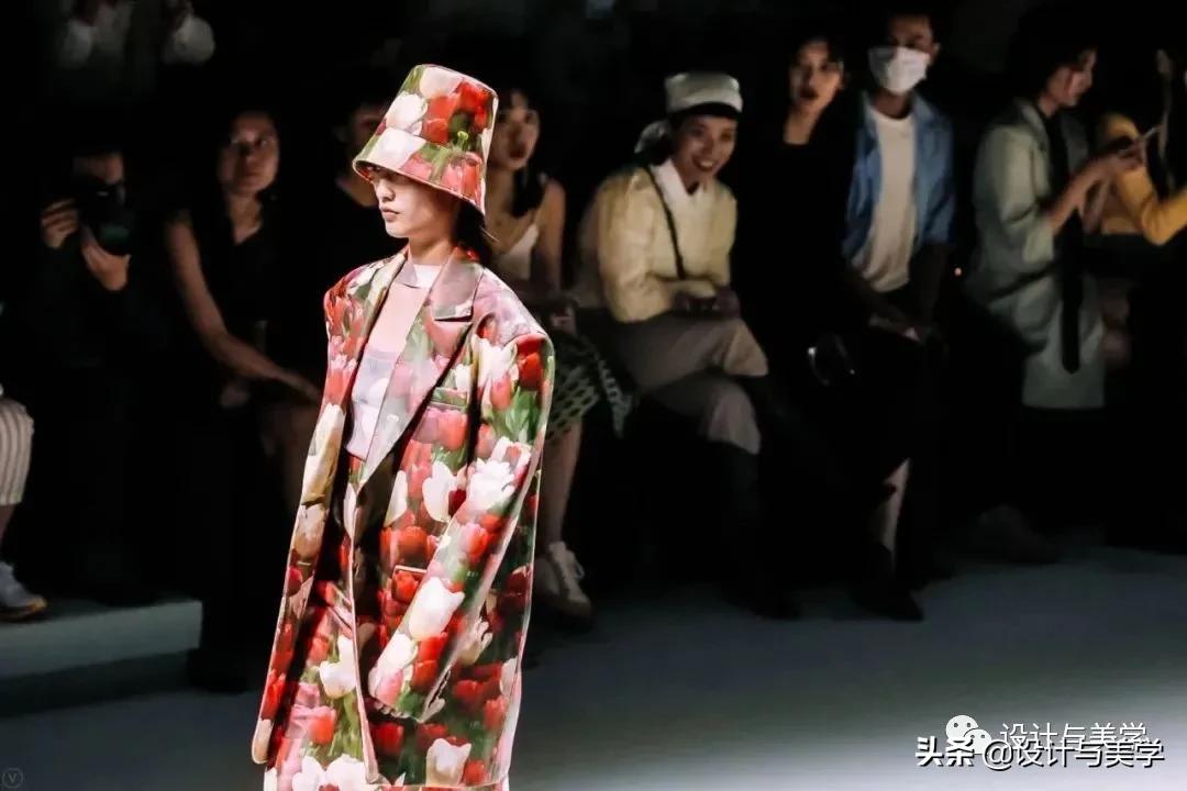 lily服装发布会,lily服装2019夏装