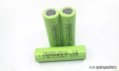 锂电池电动车比铅酸电池跑得远吗,爱玛电动车是铅酸电池还是锂电池