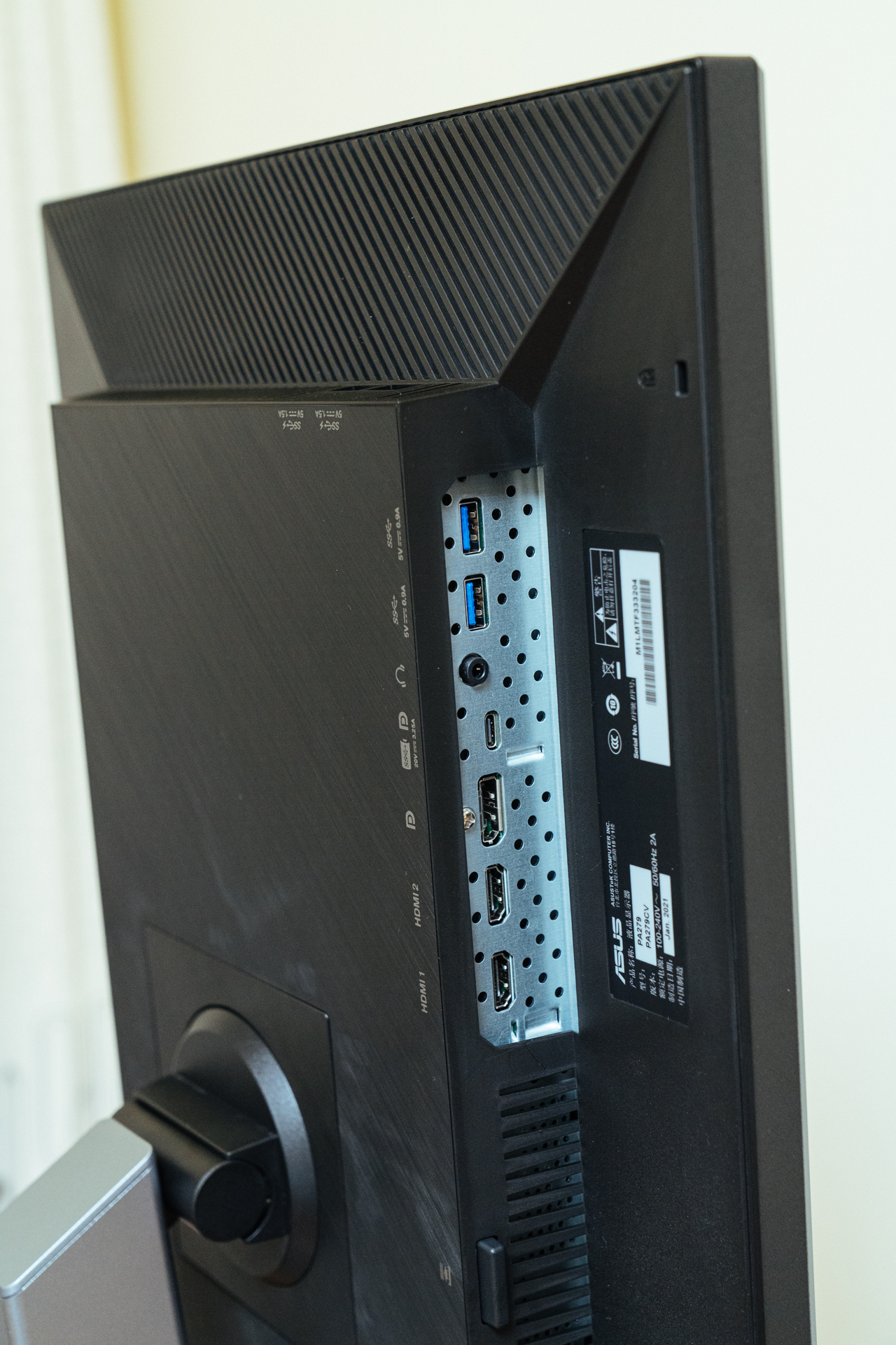 华硕创艺国度显示器买27还是32,华硕proartpa279cv显示器缺点