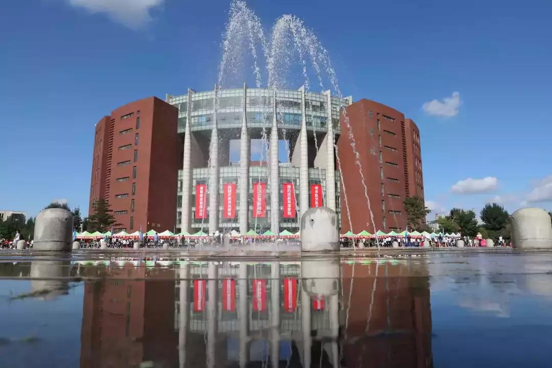 暑假去哪里玩没那么多人,暑假去哪里玩的人最多