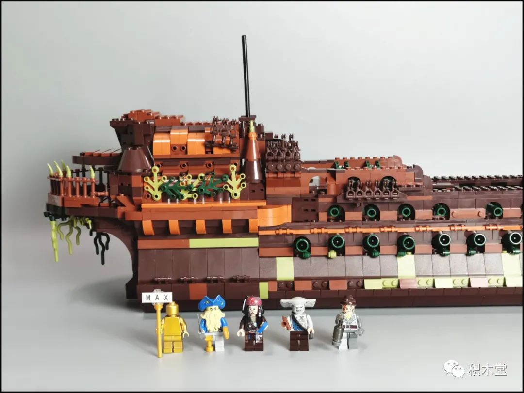 飞翔的荷兰人号为什么能潜水 (鬼船和飞翔的荷兰人号哪个更牛)