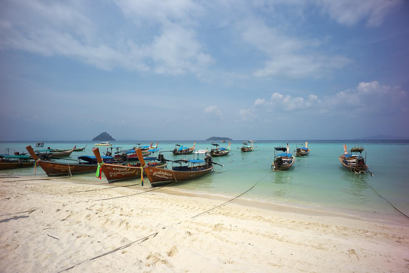 泰国普吉岛斯米兰岛旅游攻略,泰国旅游普吉岛的夏天皮皮岛浮潜