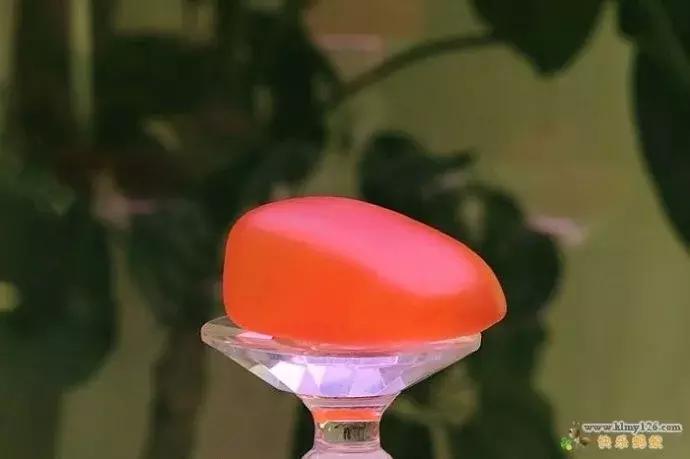 和田玉简单辨别真假方法,和田玉真假辨别最简单方法