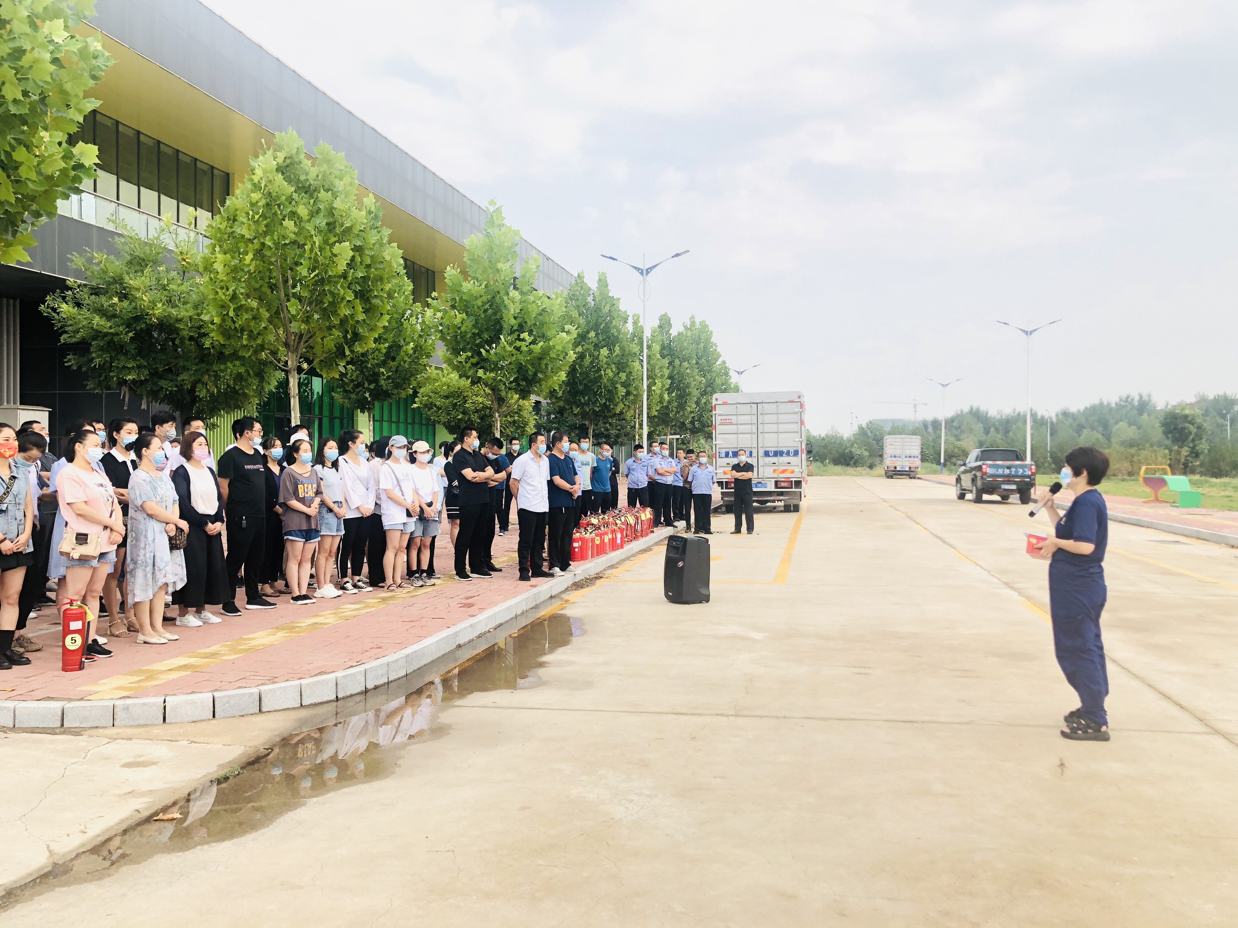 不会使用灭火器?请记住“提拔我呀”