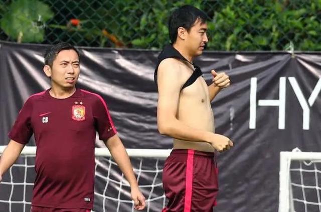 国足与越南男足身材对比,国足身体素质对比