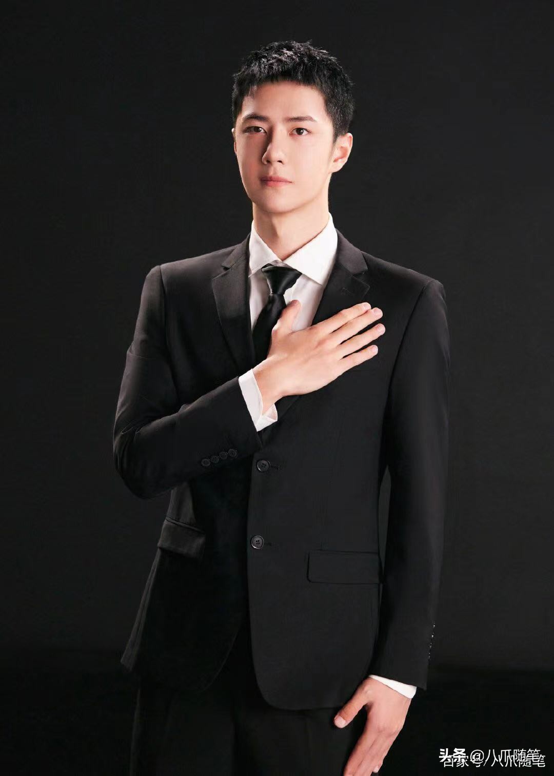 王一博公益河南照片,王一博公益活动私下合照